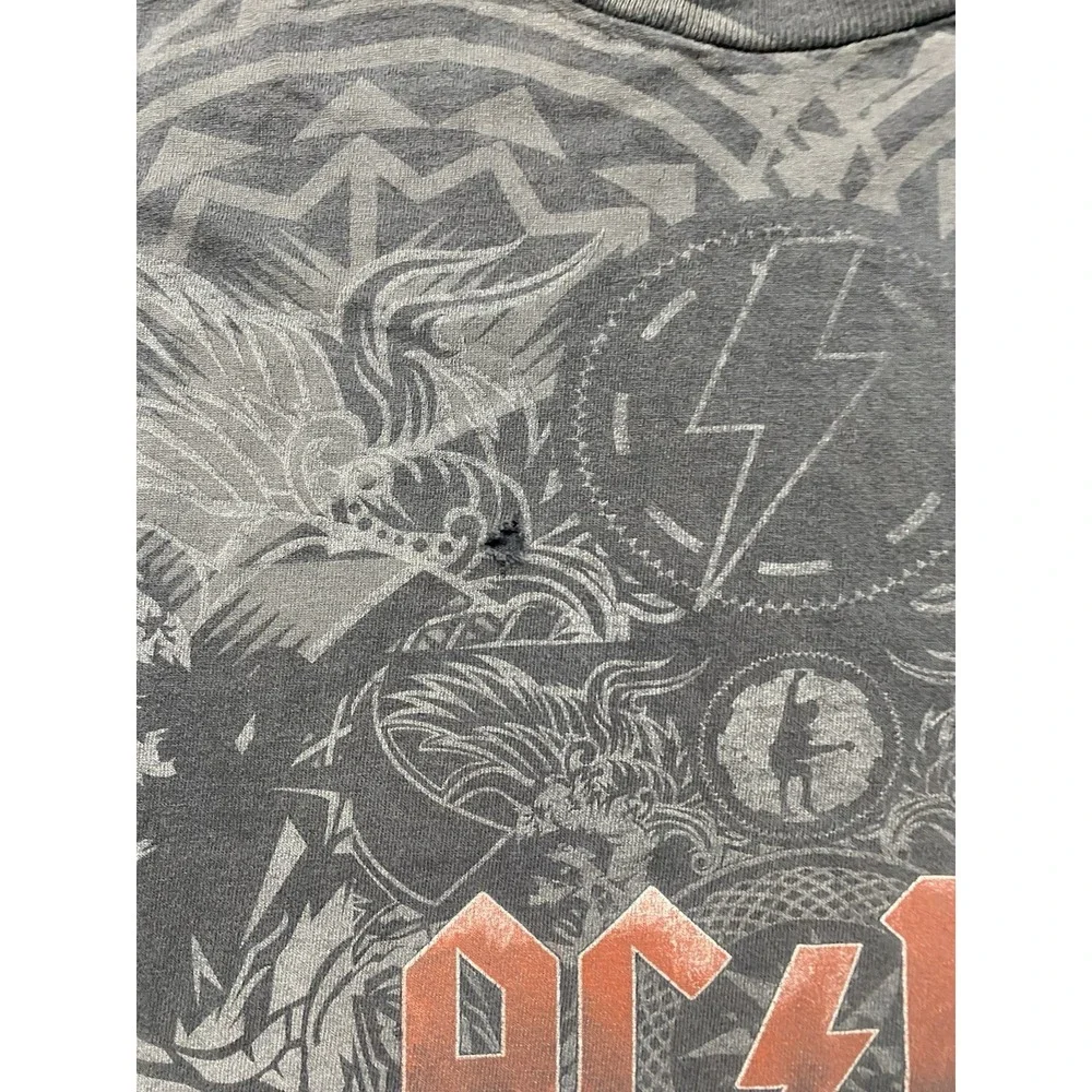 AC/DC 2008 Black Ice Y2K Men's size M concert music album tshirt ACDC Thrashed